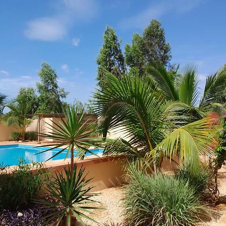 Hotel Dekk Jamm, Ou L'On Trouve La Paix Toubab Dialaw Exterior foto