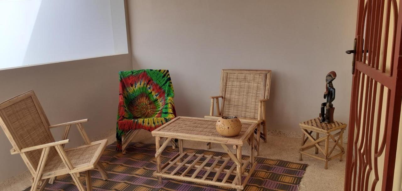 Hotel Dekk Jamm, Ou L'On Trouve La Paix Toubab Dialaw Exterior foto