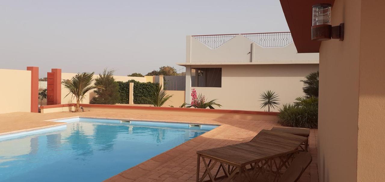 Hotel Dekk Jamm, Ou L'On Trouve La Paix Toubab Dialaw Exterior foto