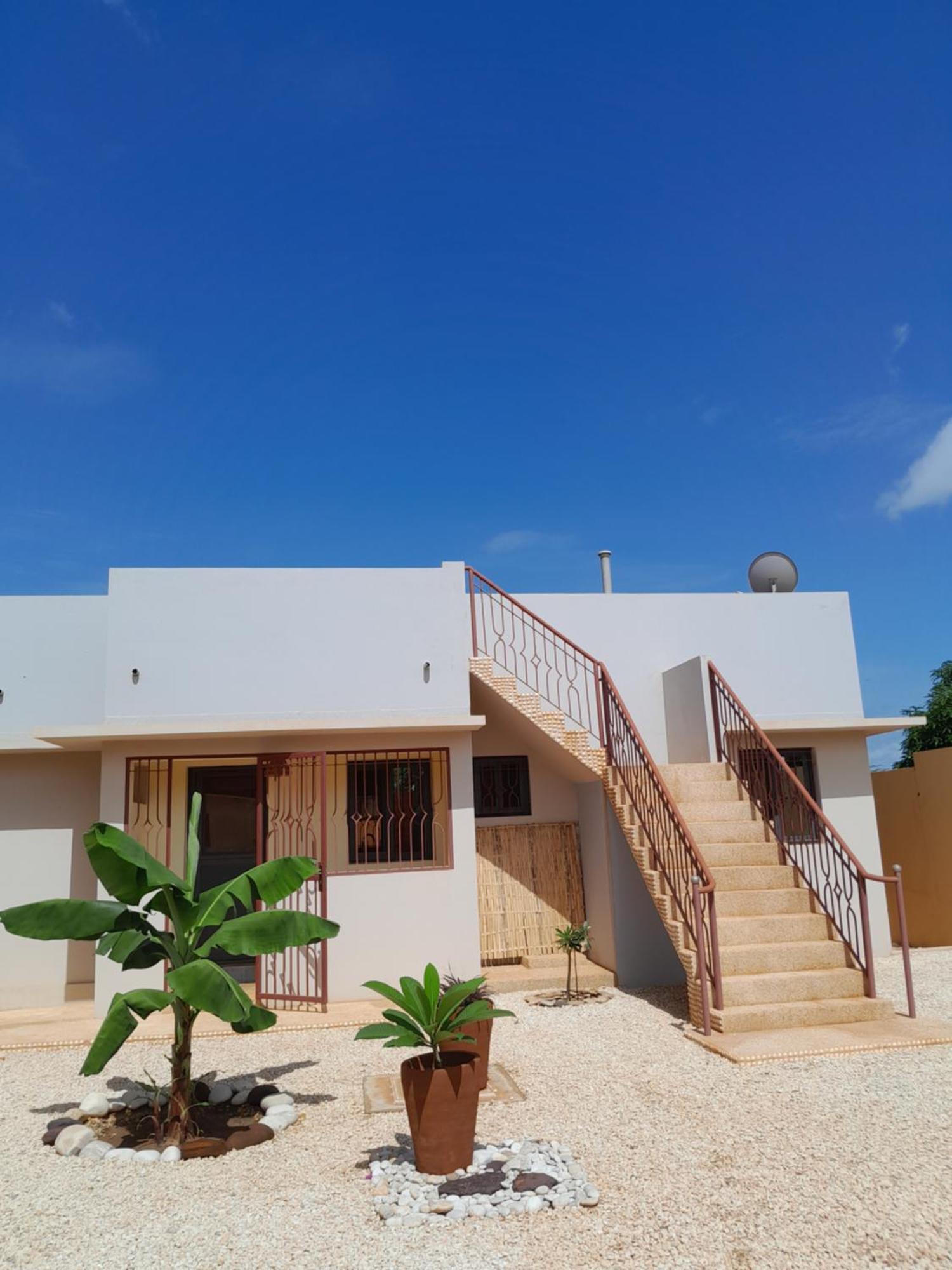 Hotel Dekk Jamm, Ou L'On Trouve La Paix Toubab Dialaw Exterior foto
